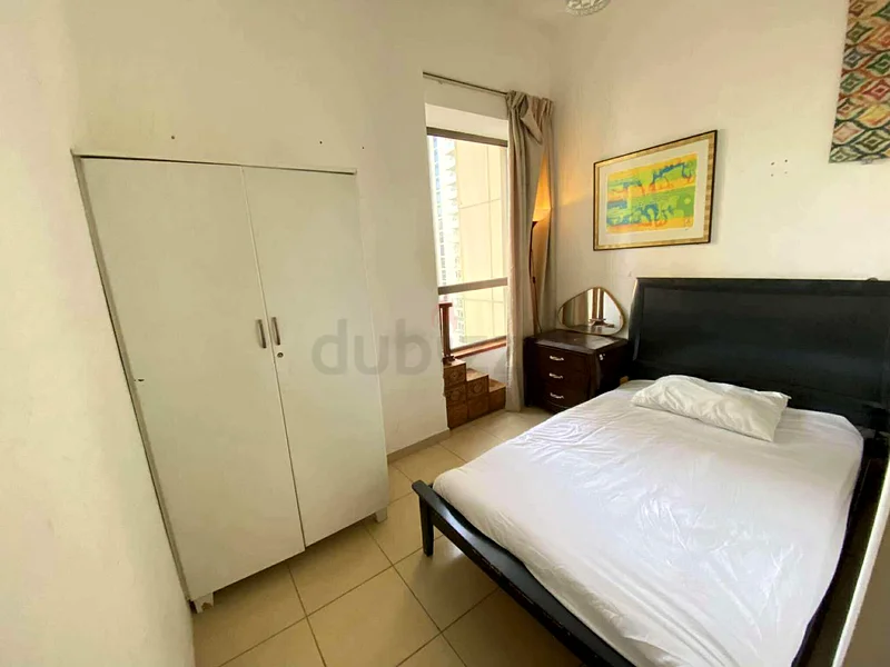 Partition with big window available  immediately in JBR64048917569026113