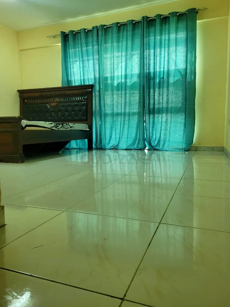 غرفة للإيجار (مؤثثة - العين)64054721652739111