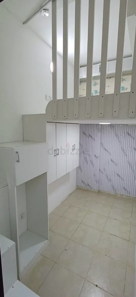 متوفر حجرة لوфт | جاهز للانتقال | بالقرب من DIC64048917309570110