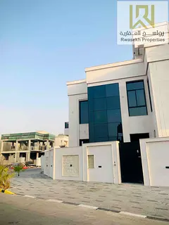 For sale, a villa in the Jasmine Corner, behind the garden. 4 bedrooms - 5 bathrooms - living room +