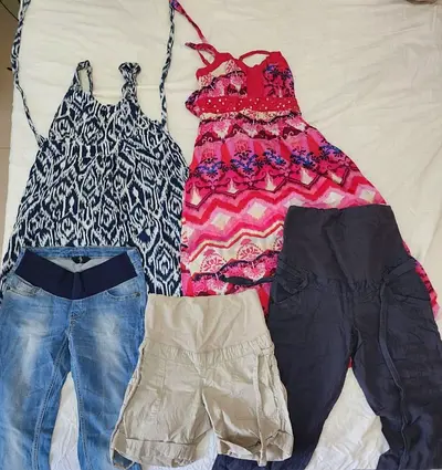 Maternity Clothes Bundle (S)
