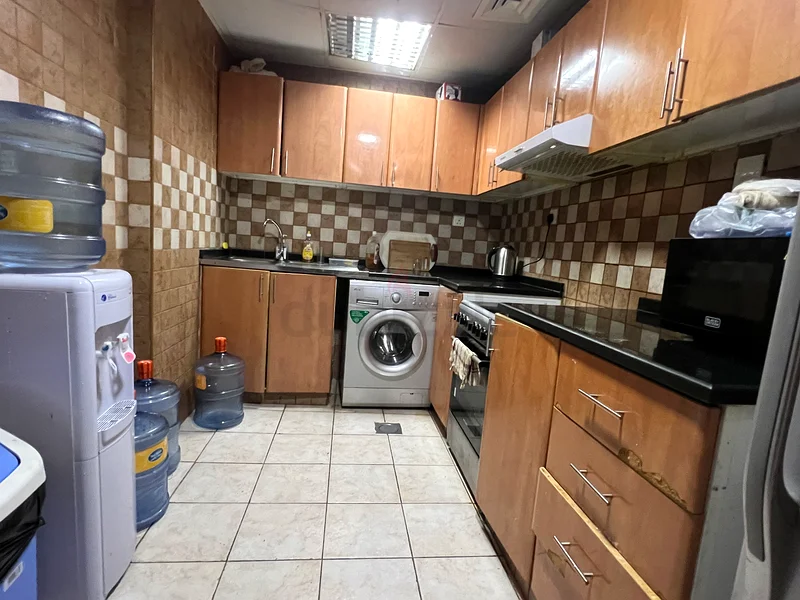 BRAND NEW PARTITION ROOM | LESS CROWDED | CLOSE TO METRO64049410603394114