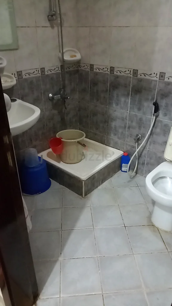 غرفة مفروشة واحدة مع حمام داخلي للإيجار في شعبية 1064054394779139111