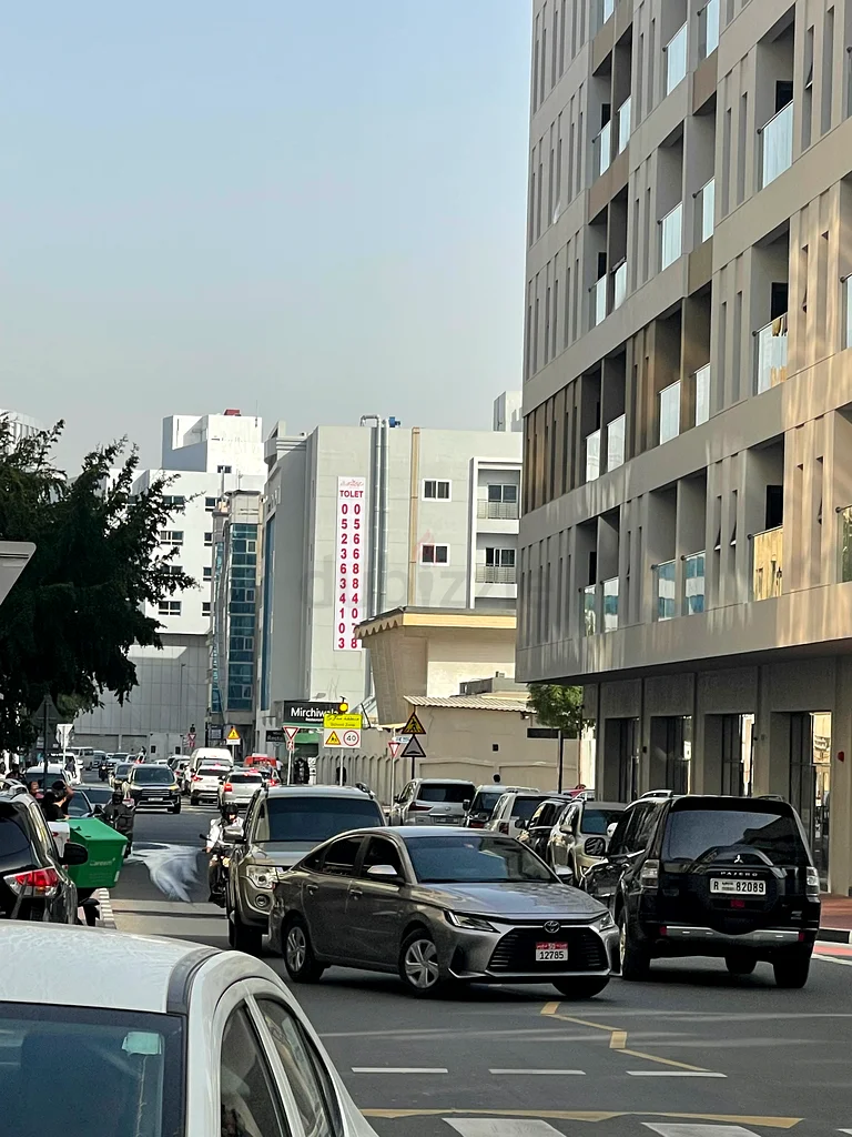 ستوديو مفروش بالكامل وأكبر قرب محطة مترو برجمان المخرج 2، الكارامة64048917372675114