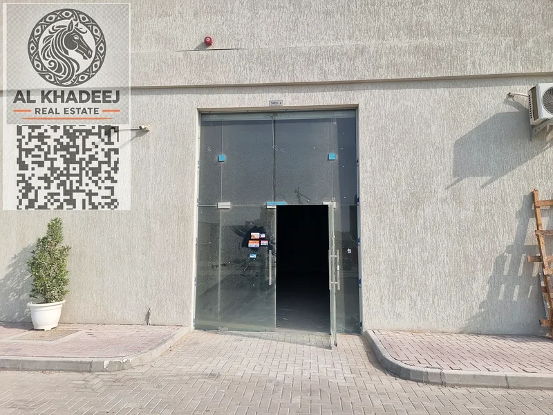 مستودعات جديدة بالكامل للإيجار السنوي في عجمان – الجرف الصناعية 1 – 1,850 قدم مربع – موقع متميز قرب سوق سالم – مجهزة بالكهرباء والماء و64074343885441114