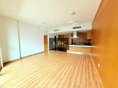 Fully Fitted Kitchen | Modern Layout | Wooden Flooring