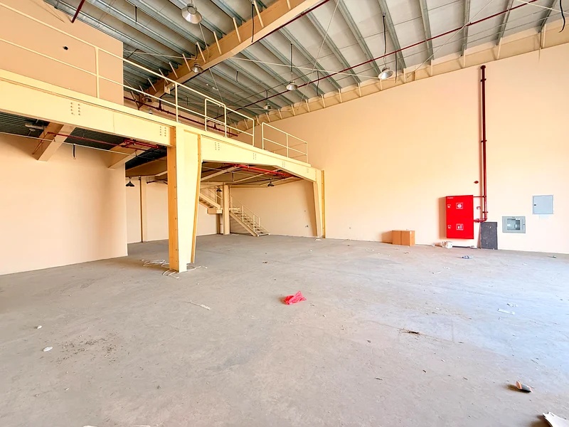Warehouse G + Mezzanine/ Sajaa64057911928963110