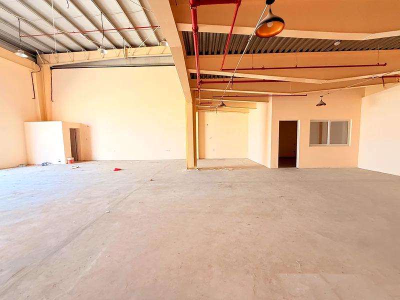 Warehouse G + Mezzanine/ Sajaa64057911928963112