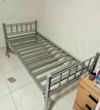 Sturdy Single Metal Bed Frame for Sale