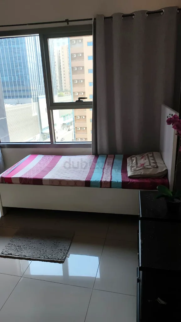 غرفة تنفيذية مفروشة بالكامل متاحة فورًا في النهدة الشارقة64047645391362111