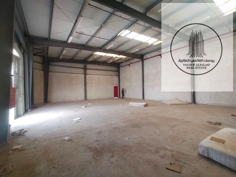 مستودع مميز في منطقة السجايا الصناعية، الشارقة64058561429633112