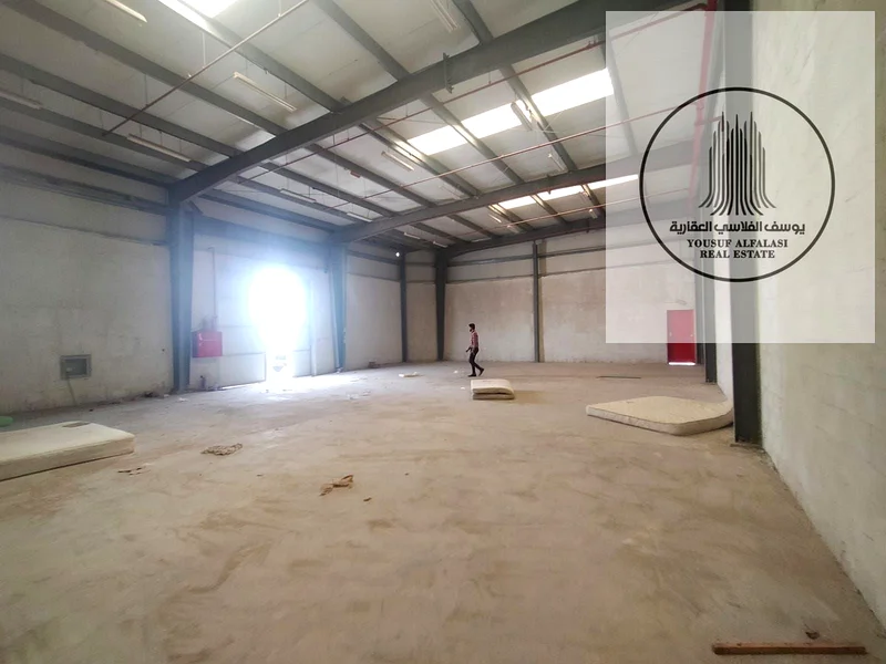 مستودع مميز في منطقة السجايا الصناعية، الشارقة64058561429633113