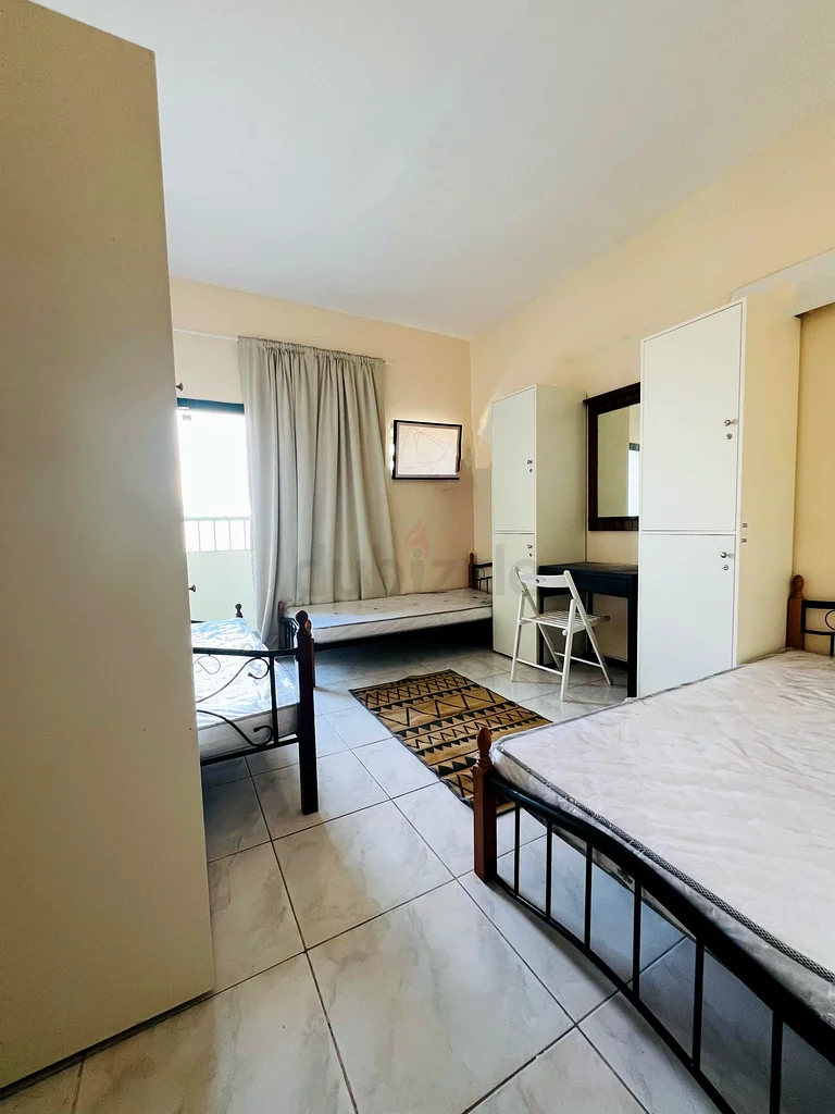 BACHELORS BED SPACE | 200 METERS TO DUBAI BUS STOP | NEAR ABU SHAGARA PARK I ABU SHAGARA | SHARJAH64047645320833111