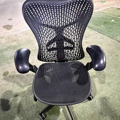 Herman Miller Mirra 2 chair