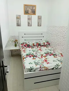 partition Room available