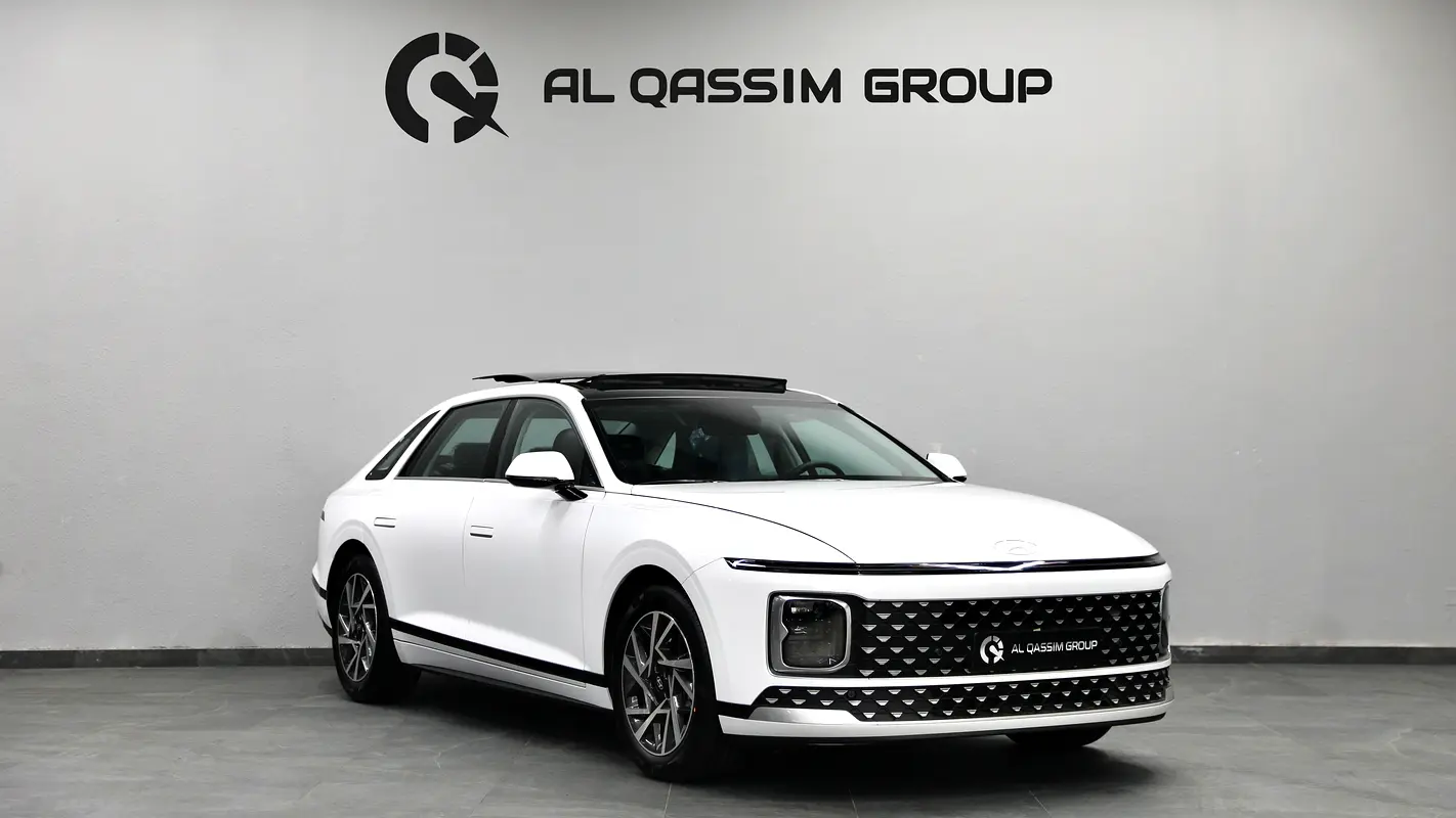 Hyundai Azera 2024 — photo 1 of 18