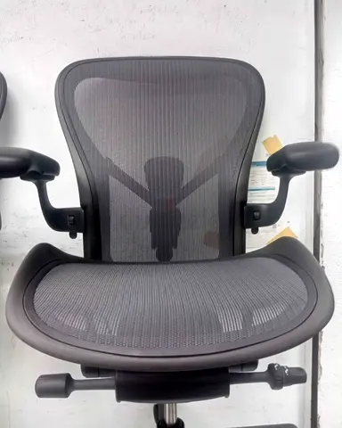 Herman Miller aeron chair remastered one for sell size B and size C both available