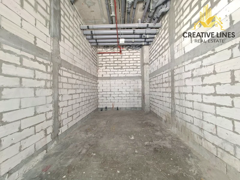 Strategic Retail Space || High Footfall || Shell and Core64064810078721110