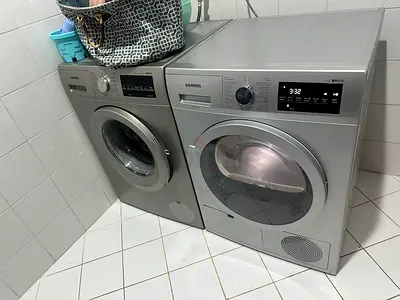 Siemens iQ500 Silver 9kG washer dryer