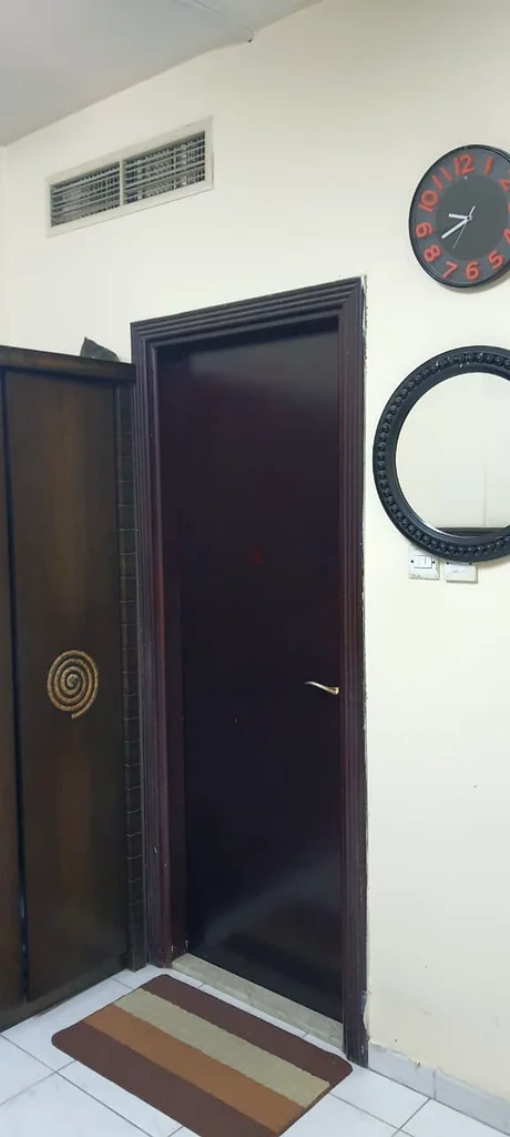 غرفة نوم رئيسية لسيدة تنفيذية واحدة64047645132161114