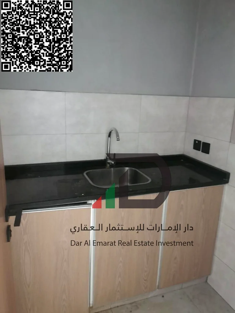 Office for Annual rent | prime location | Size 430 SQF64074343929475112