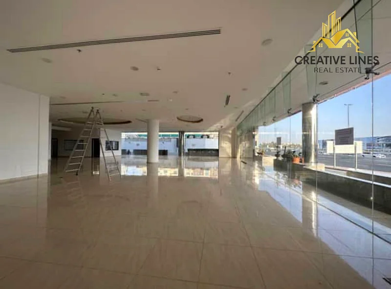PRIME LOCATION | IDEAL SPACE FOR BUSINESS | AMPLE PARKING SPACE64072774792706114