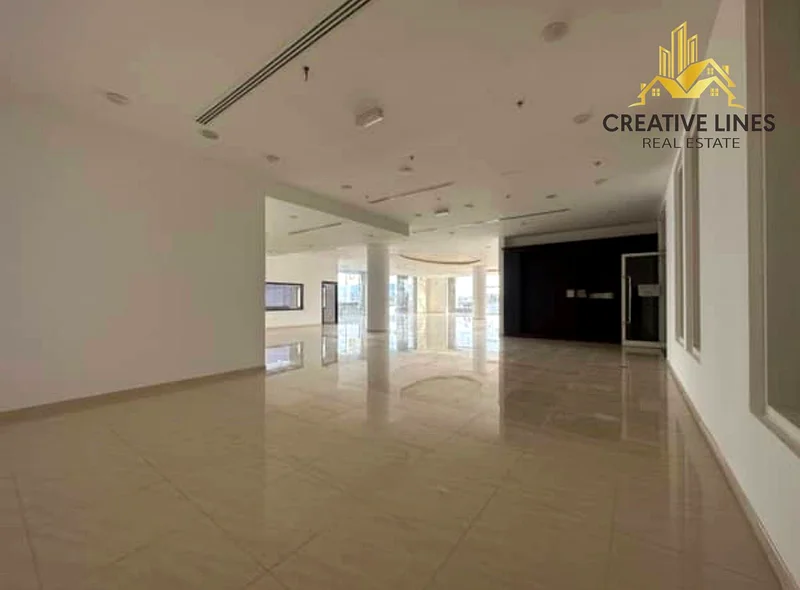 PRIME LOCATION | IDEAL SPACE FOR BUSINESS | AMPLE PARKING SPACE64072774792706112