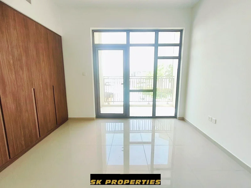 مع شرفة | جاهز للانتقال | موقع متميز64230331195651112