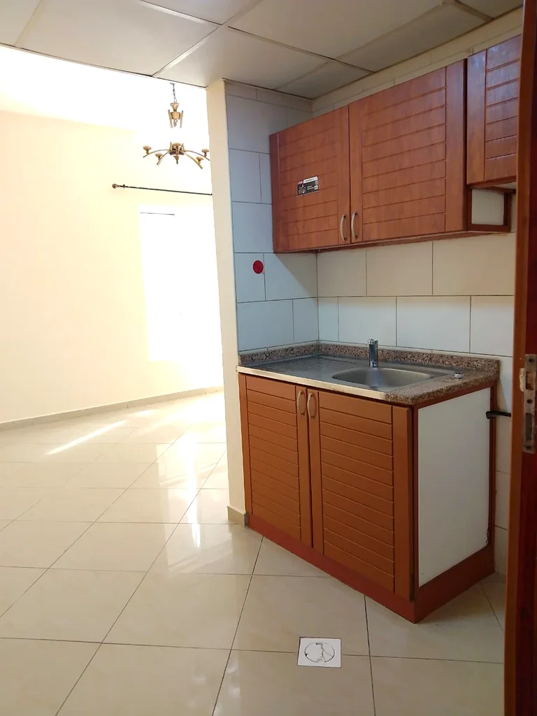 عرض مميز* شقة من غرفة واحدة متاحة للعائلة مقابل 26 ألف فقط مقابل مركز سهارى64191645104131114