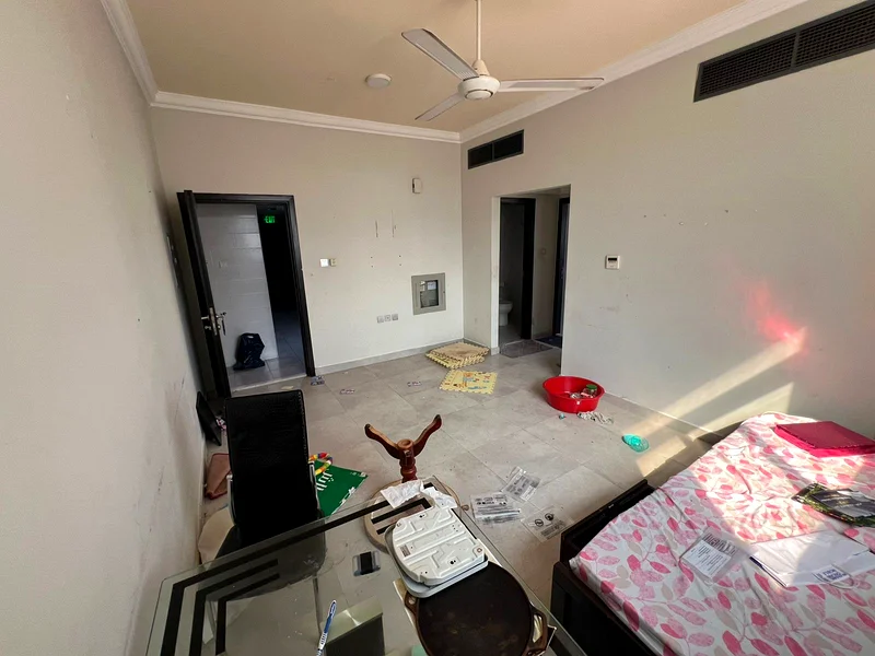 للإيجار السنوي - غرفة نوم واحدة، حمامان، وتكييف مركزي في الجرف64222379590914114