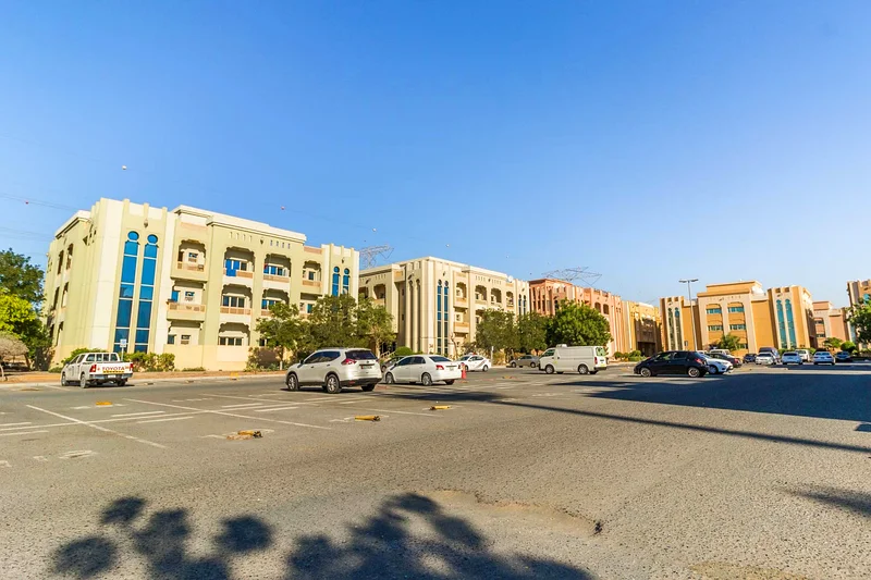 إيجار عقاري كامل للمبنى إيوان | 12 شقة64395296302339111