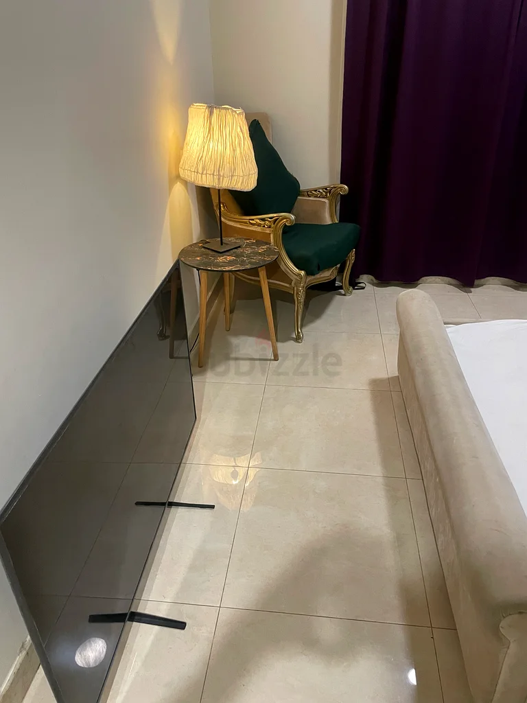 غرفة للإيجار لسيدة واحدة64049166971139113