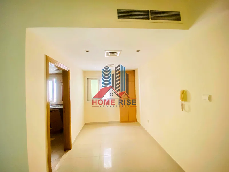 شقة حديثة بغرفة نوم واحدة متاحة في مبنى عائلي64194295153921114