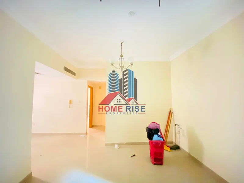 شقة حديثة بغرفة نوم واحدة متاحة في مبنى عائلي64194295153921112