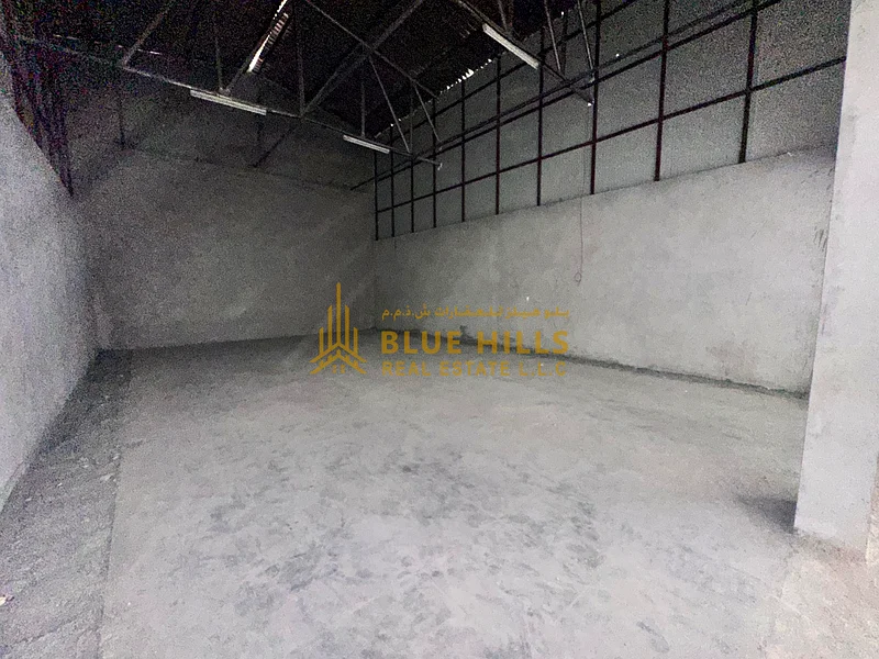 Heigh Roof | Main Road Access | Best For Storage64063806375297114
