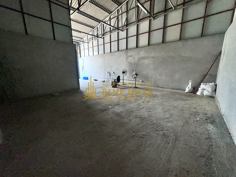 Heigh Roof | Main Road Access | Best For Storage64063806375297111