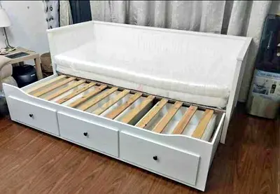 IKEA hamness Day bed with 3 storage drawers underneath and with 2 IKEA mattresses