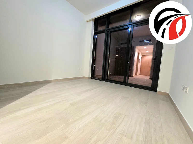Spacious and nice layout studio / Boulevard view  / chiller free/ best community64152278922369113
