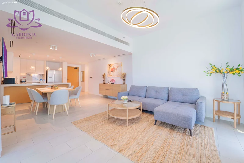 وحدة واسعة ومذهلة بإطلالة بانورامية على البحر64230832898817114