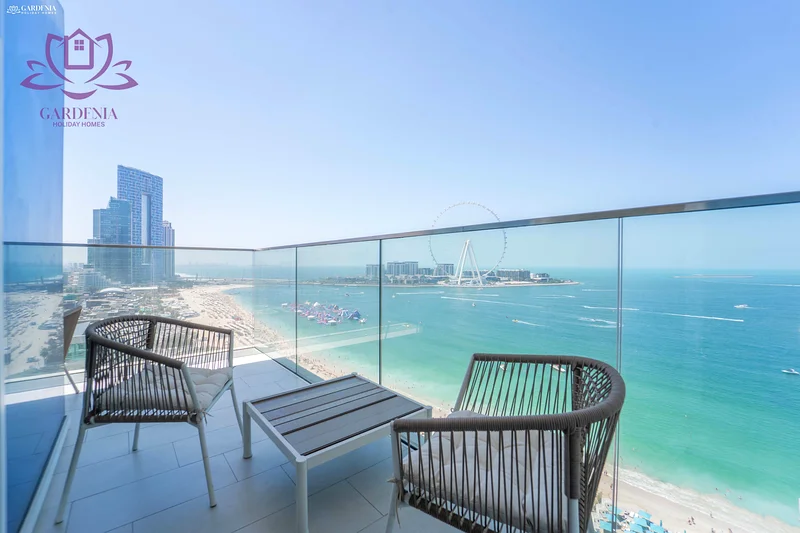 وحدة واسعة ومذهلة بإطلالة بانورامية على البحر64230832898817113