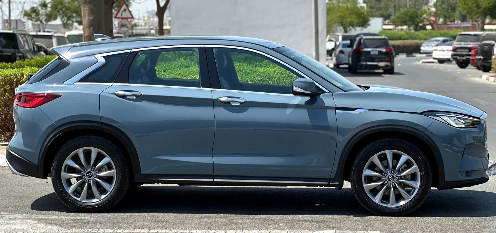 Infiniti QX50 2022 — photo 1 of 15