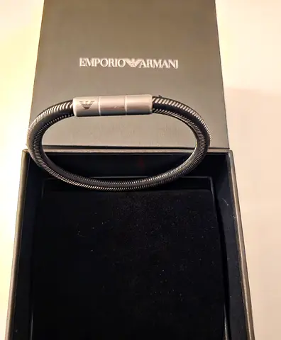 Stylish Emporio Armani Bracelet - Perfect for Any Occasion