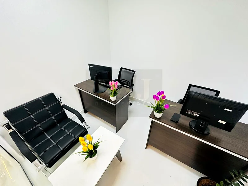 Ready-to-Move | Direct from Owner | Prime Location64072344238082114