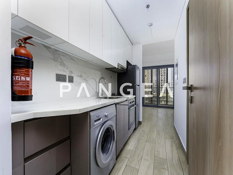 Middle Floor | Brand New | Ready to move in64152498459394112