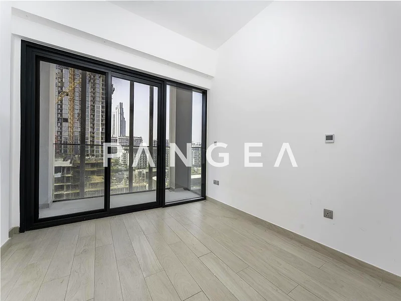 Middle Floor | Brand New | Ready to move in64152498459394113