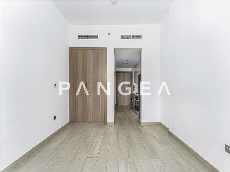 Middle Floor | Brand New | Ready to move in64152498459394110