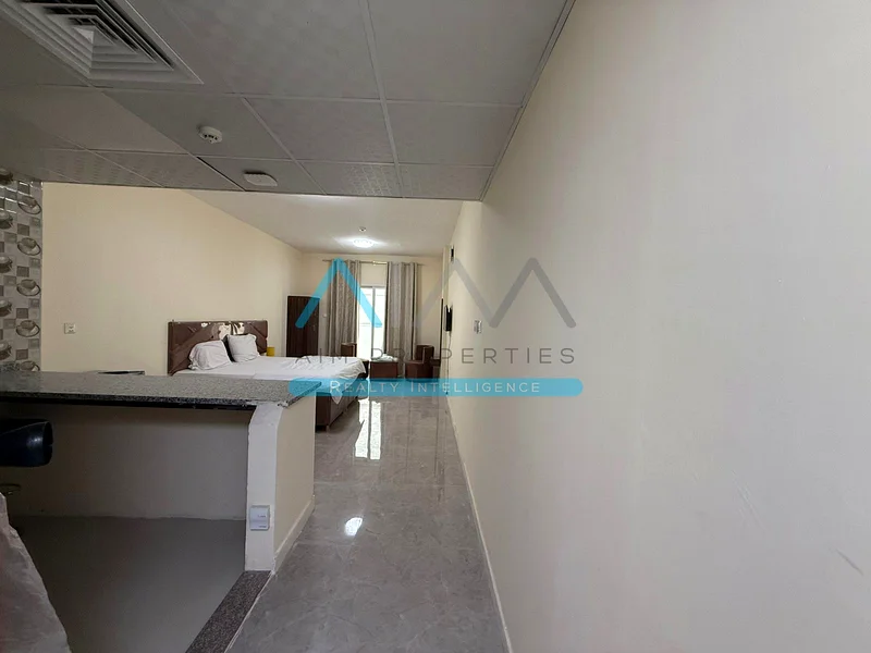 Stylish Studio Living with Balcony, Pool & Gym – Ideal for Families64214987570433114