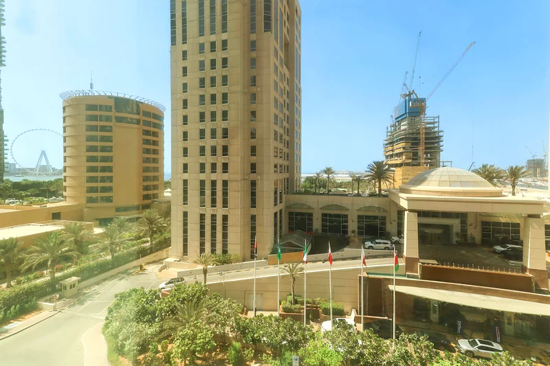 مكتب مجهز | شامل تبريد ديوا | شاغر64062812786433110