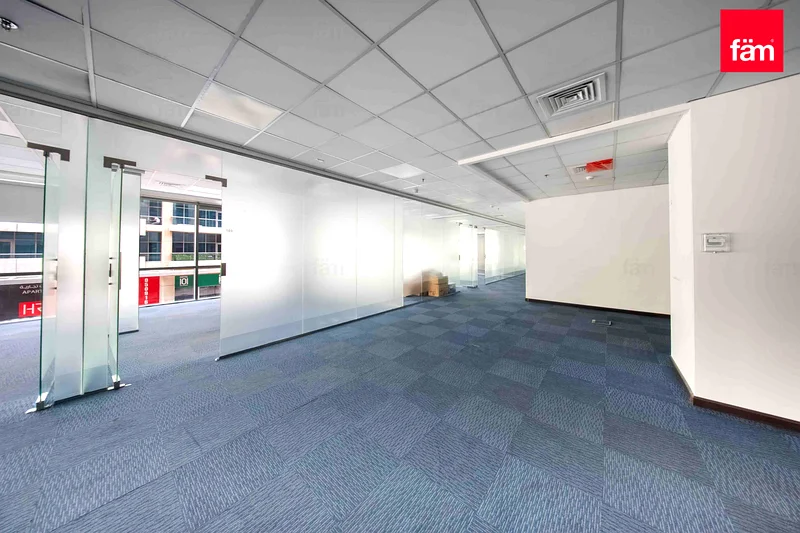 VACANT | FULLY FITTED | EXCLUSIVE64069202473985111