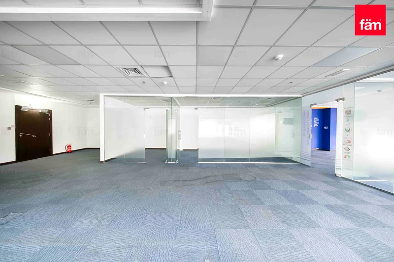 VACANT | FULLY FITTED | EXCLUSIVE64069202473985110